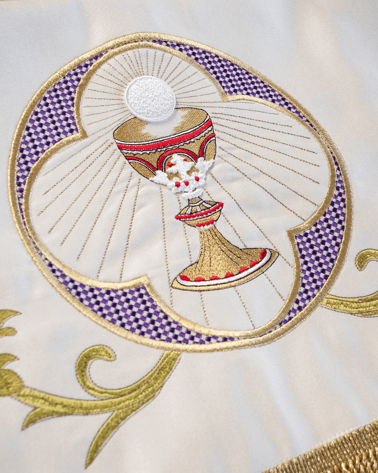 Canopy embroidered with colorful flower motifs - Image 6
