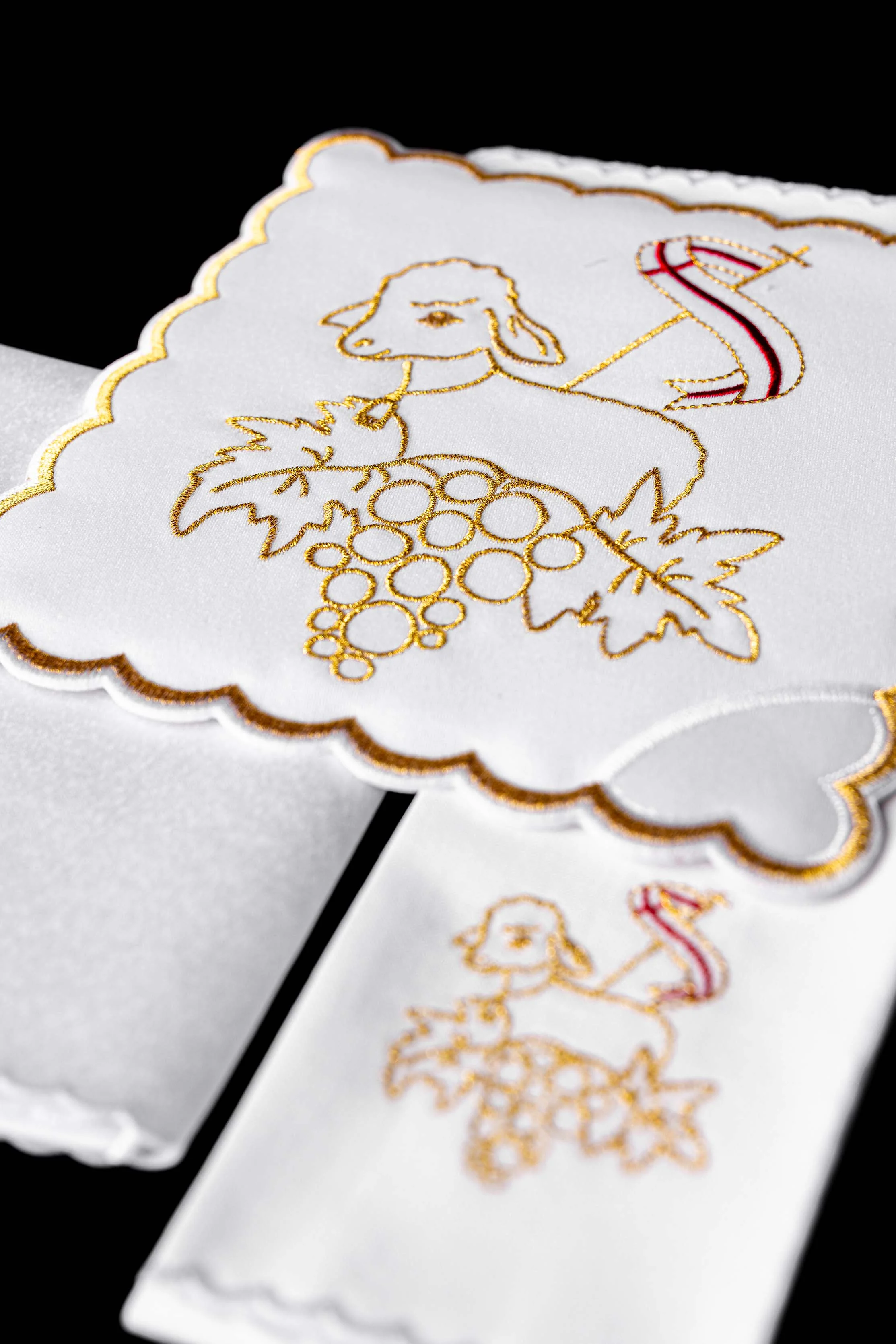 Chalice Linens embroidered with the Lamb of God symbol - Image 4