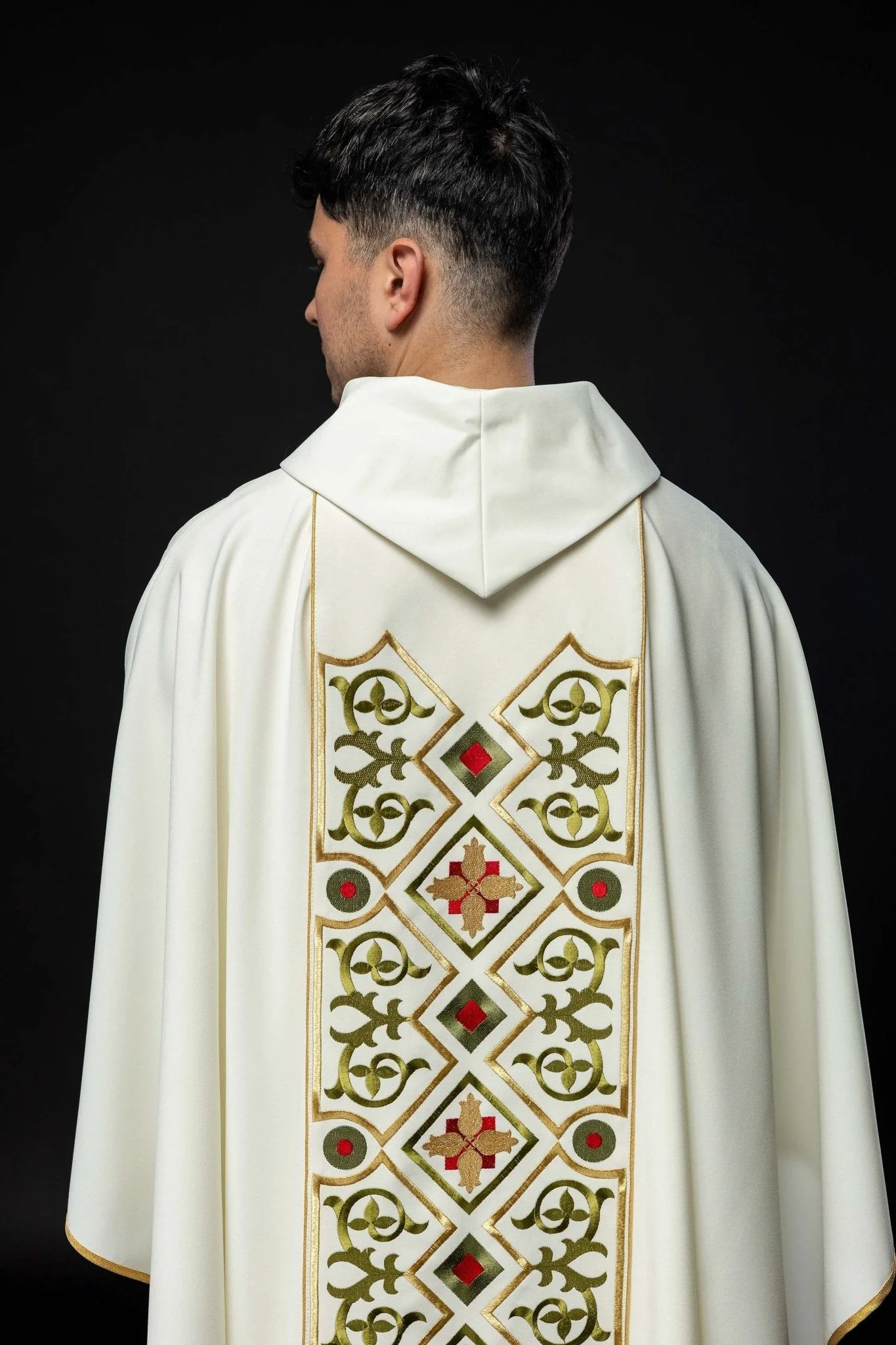 Chasuble embroidered with Lamb pattern in ecru - Image 4