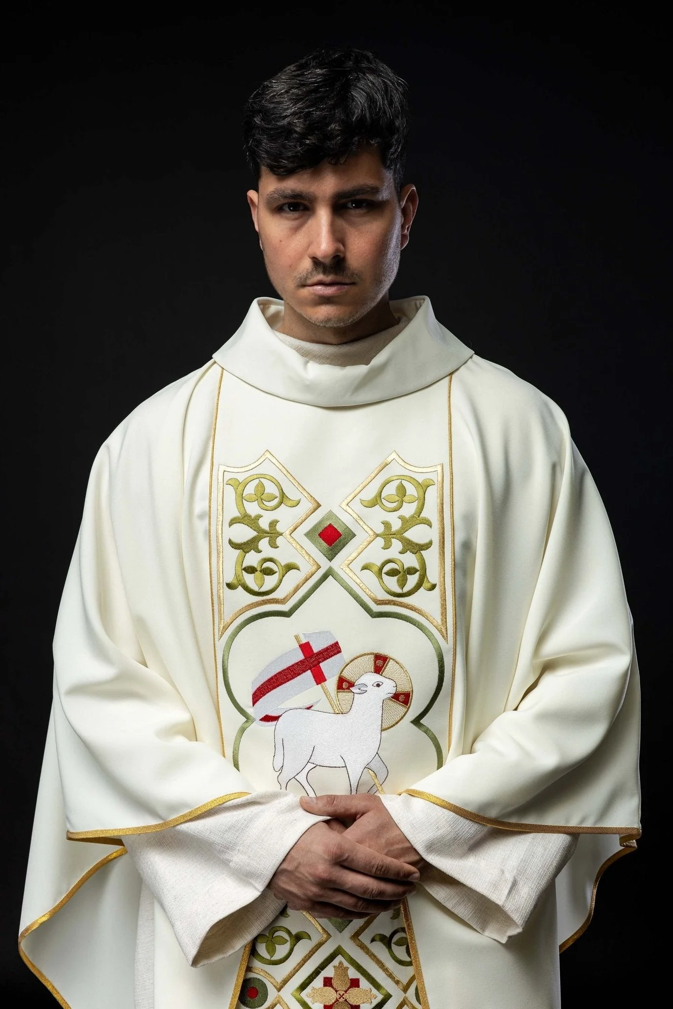 Chasuble embroidered with Lamb pattern in ecru - Image 7