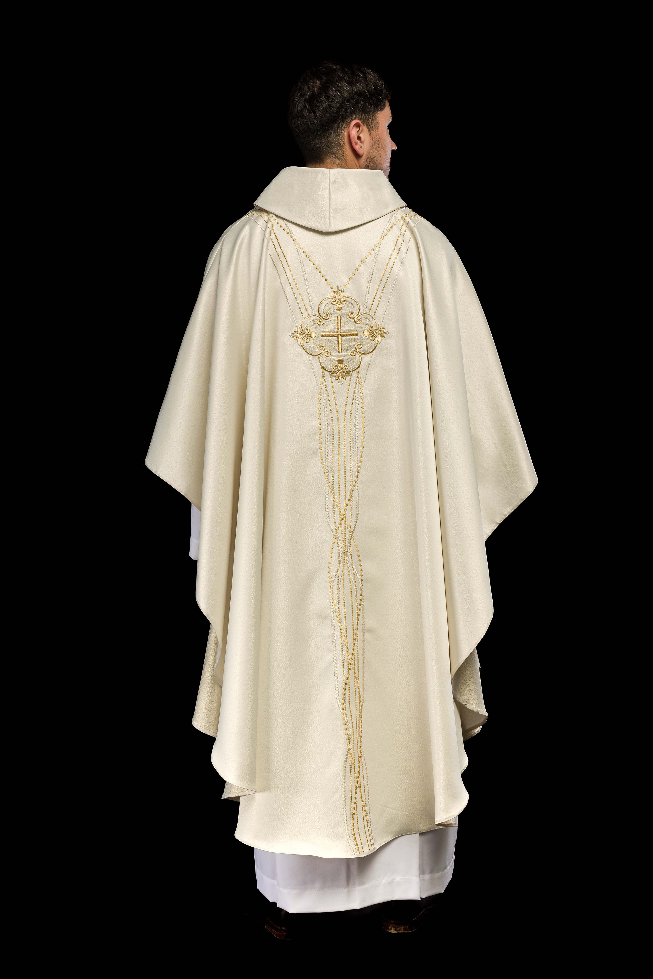 Chasuble made of shiny fabric inspired by the rosary - Image 7