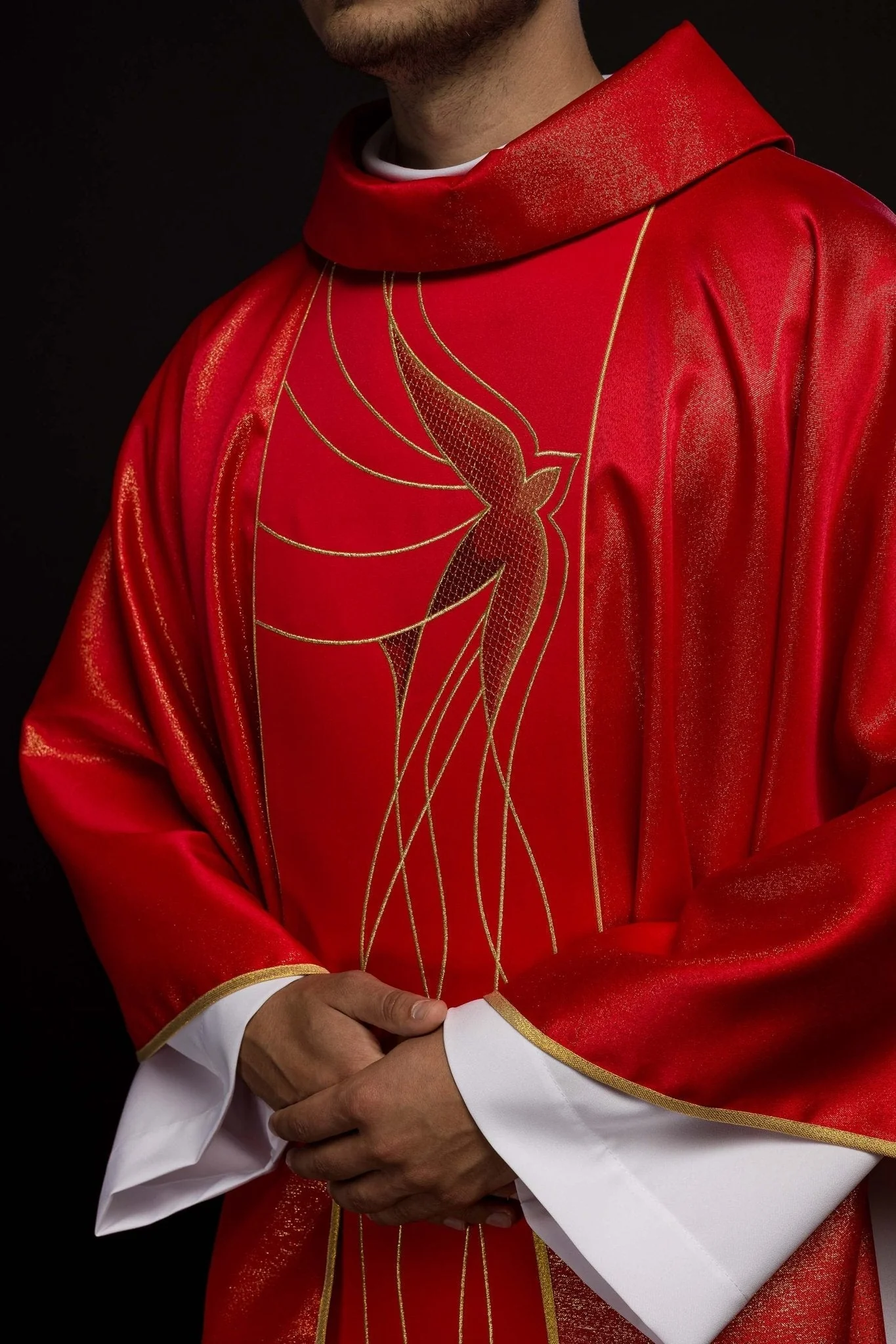 Chasuble made of shiny red fabric with a Holy Spirit Dove - Image 3