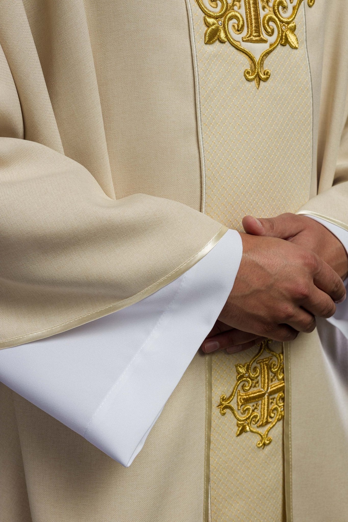 Chasuble with Velvet Ecru Band and Cross Embroidery - Image 3