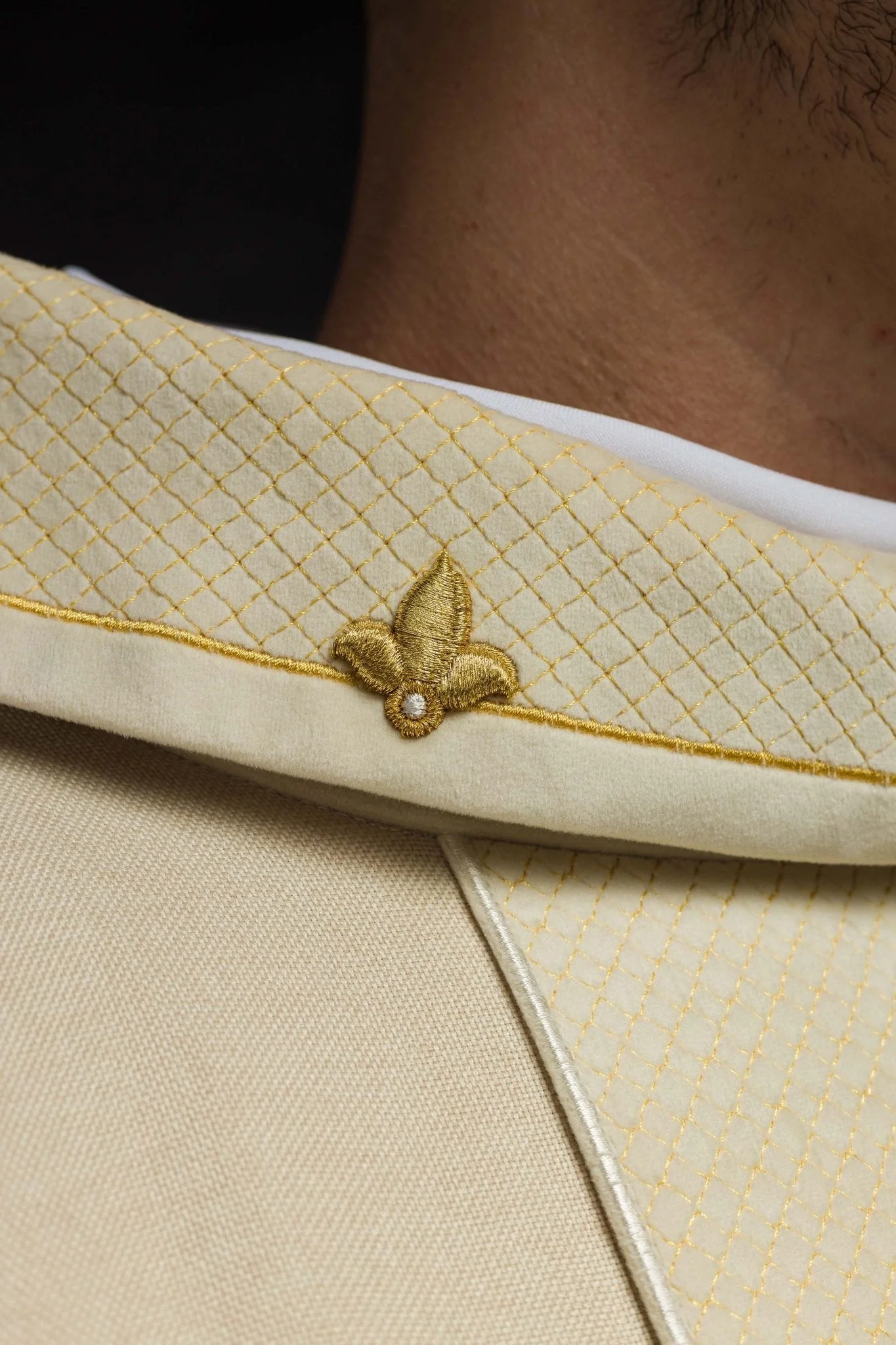 Chasuble with Velvet Ecru Band and Cross Embroidery - Image 4