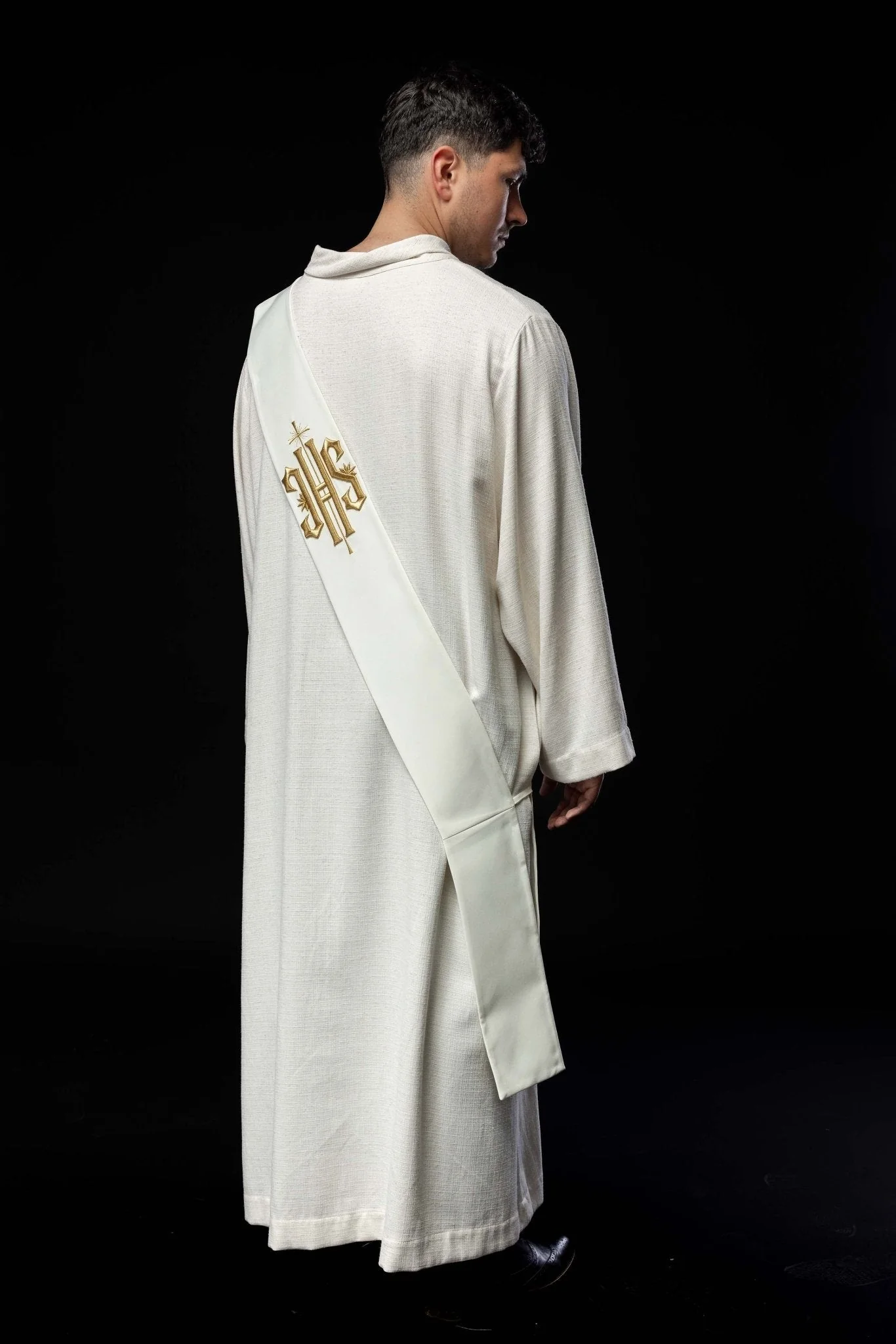 Deacon stole embroidered with IHS and Cross in ecru - Image 7