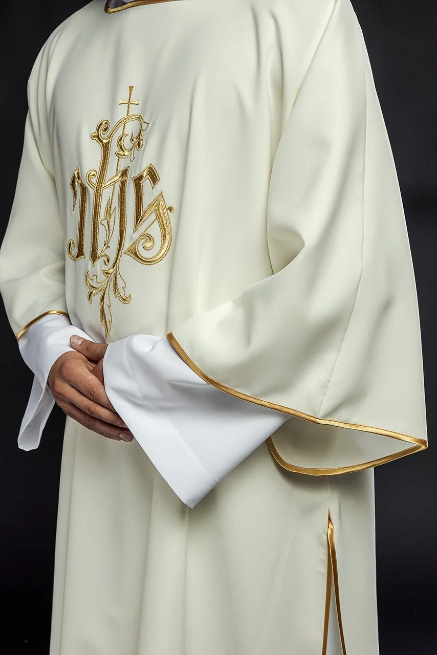 Ecru dalmatic chasuble with classic JHS - Image 4