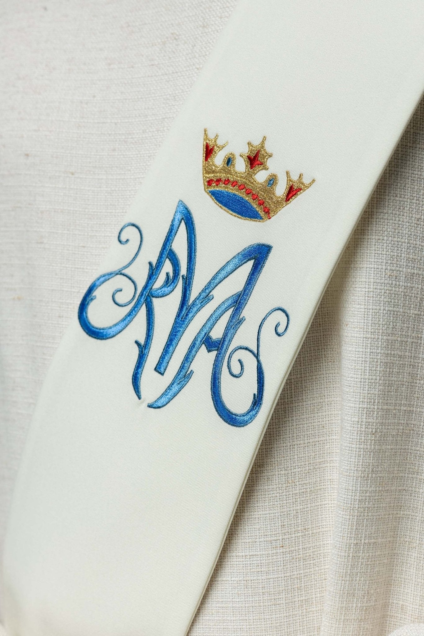 Ecru Deacon stole with Marian embroidery - Image 3
