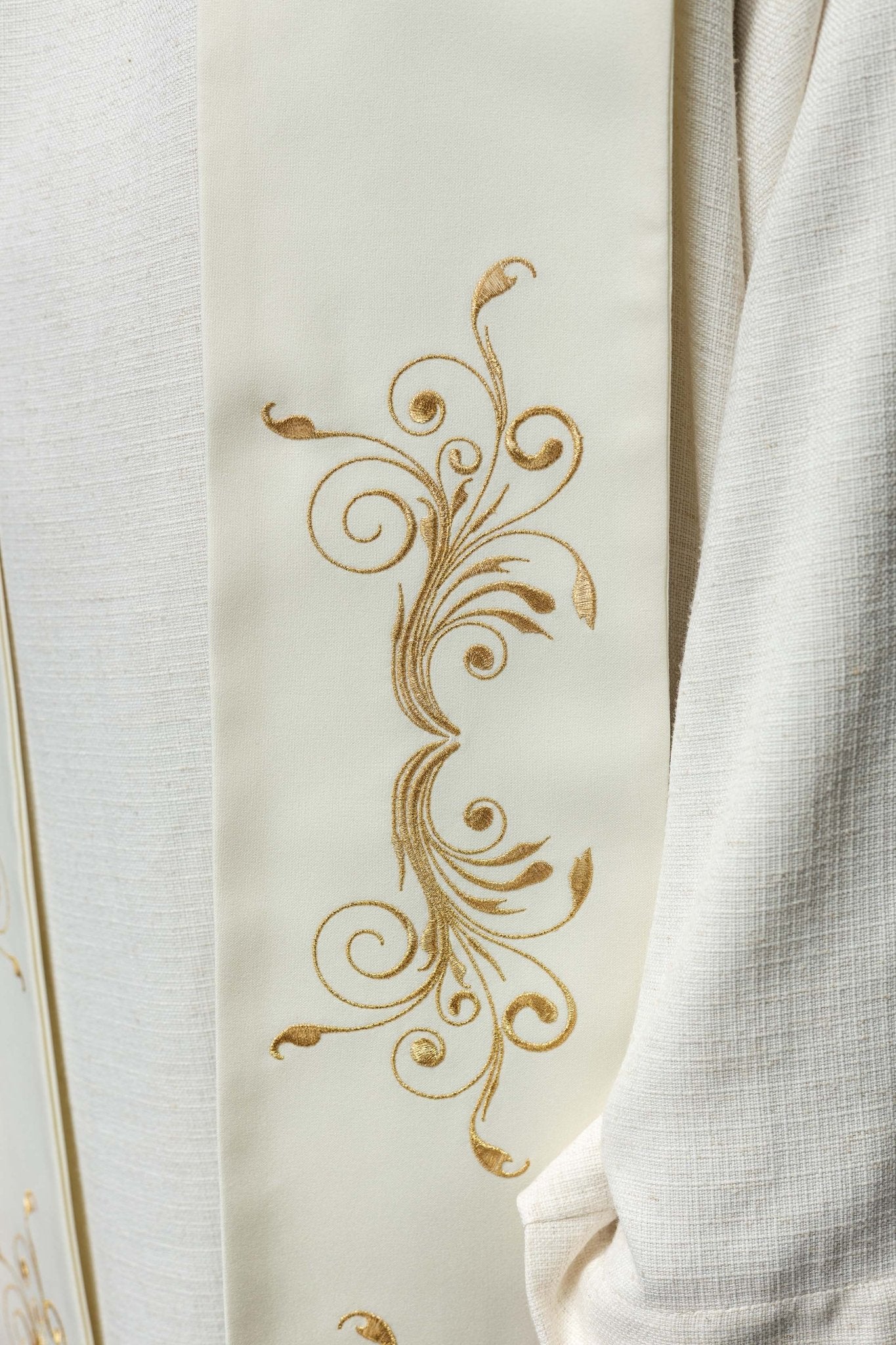 Ecru embroidered stole with IHS - Image 4