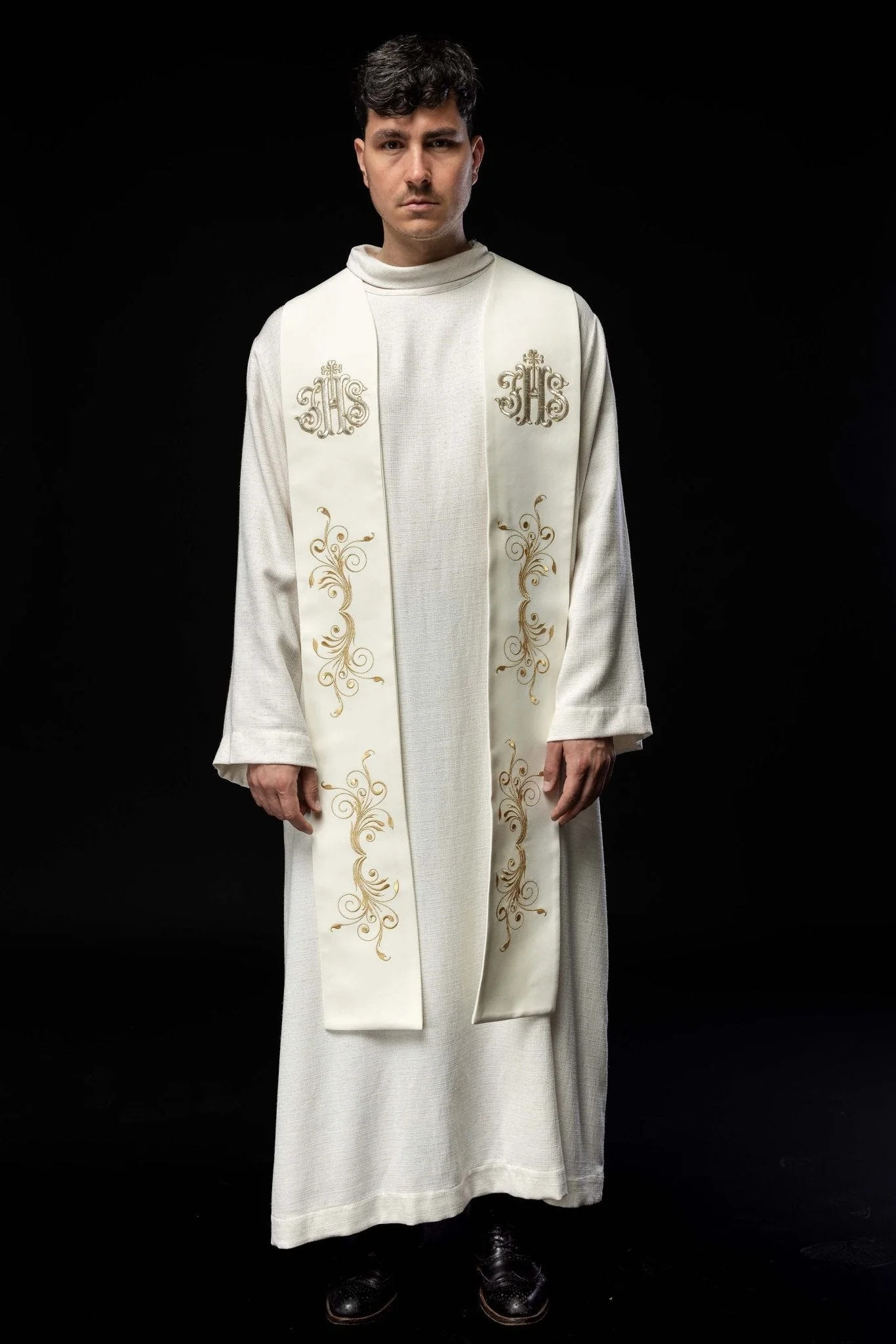 Ecru embroidered stole with IHS - Image 7