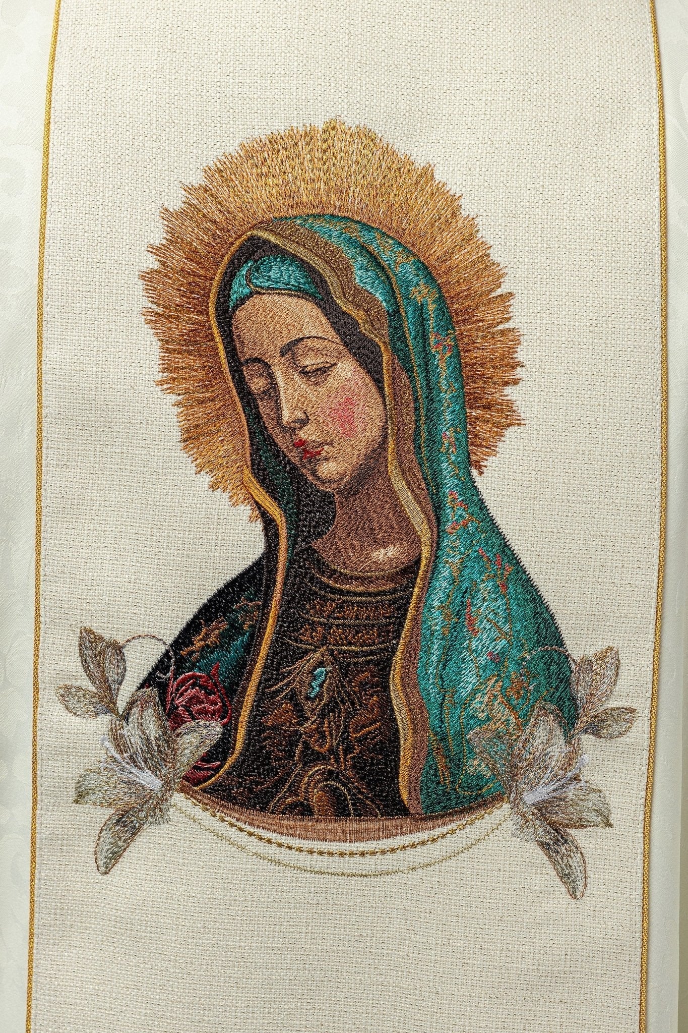 Embroidered chasuble with the image of Our Lady of Guadalupe - Image 3