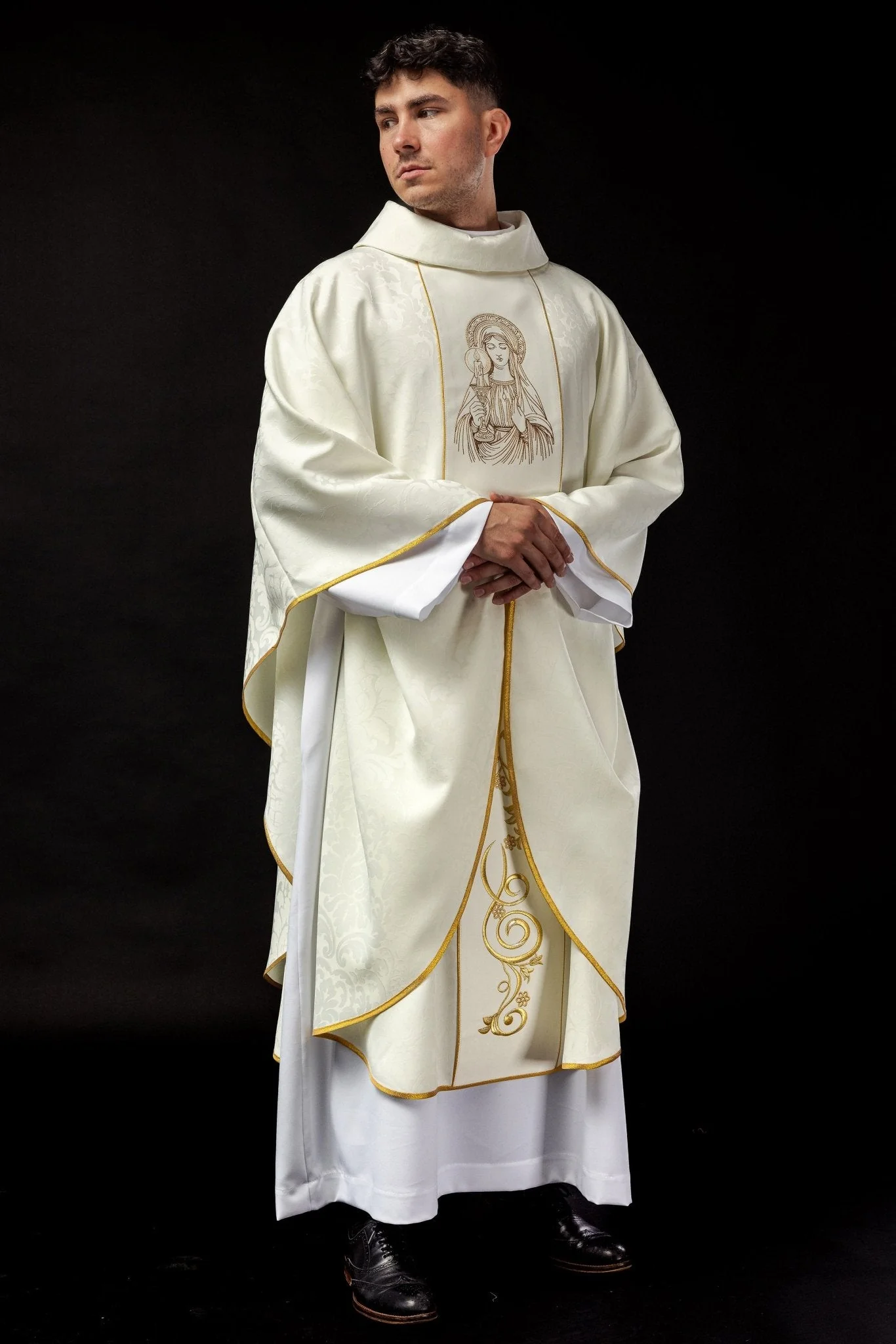 Embroidered chasuble with the image of Our Lady of Thunder - Image 7