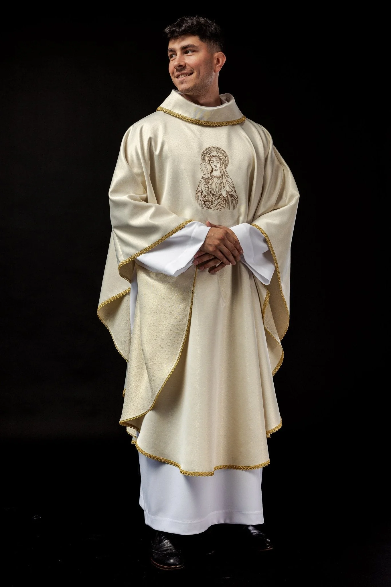 Embroidered chasuble with the image of Our Lady of Thunder - Image 8