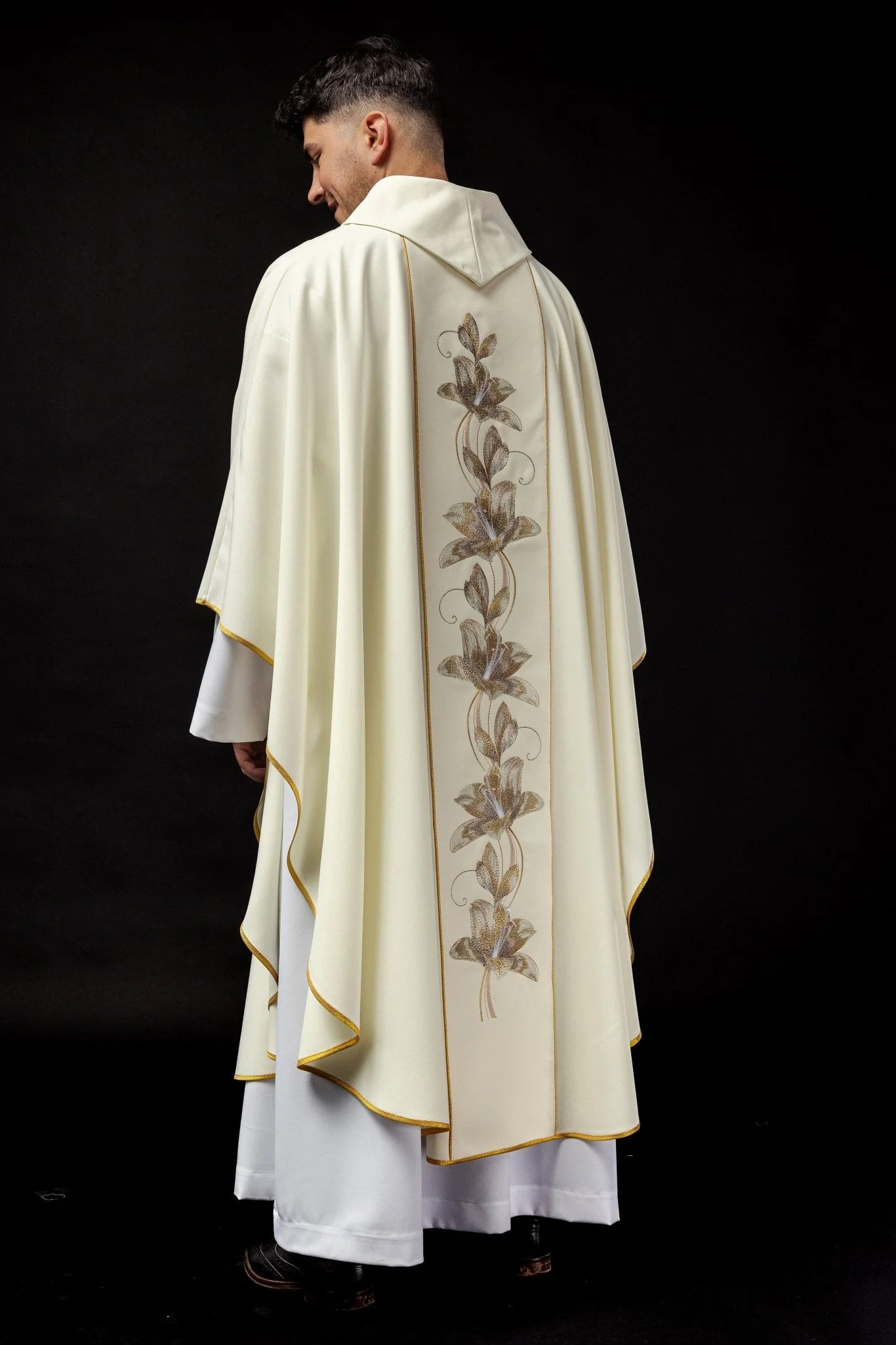 Embroidered chasuble with the image of Saint Anthony - Image 7