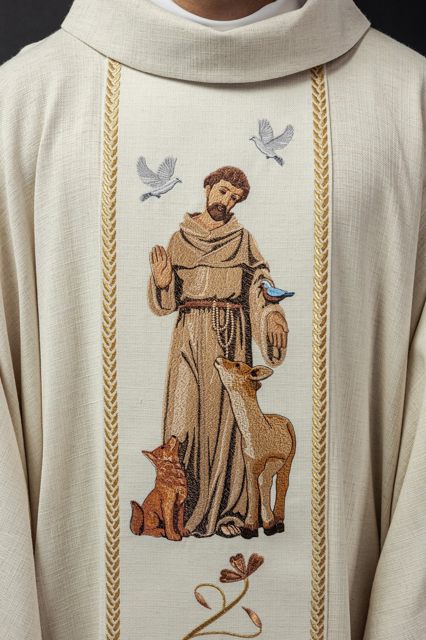 Embroidered chasuble with the image of St. Francis - Image 3