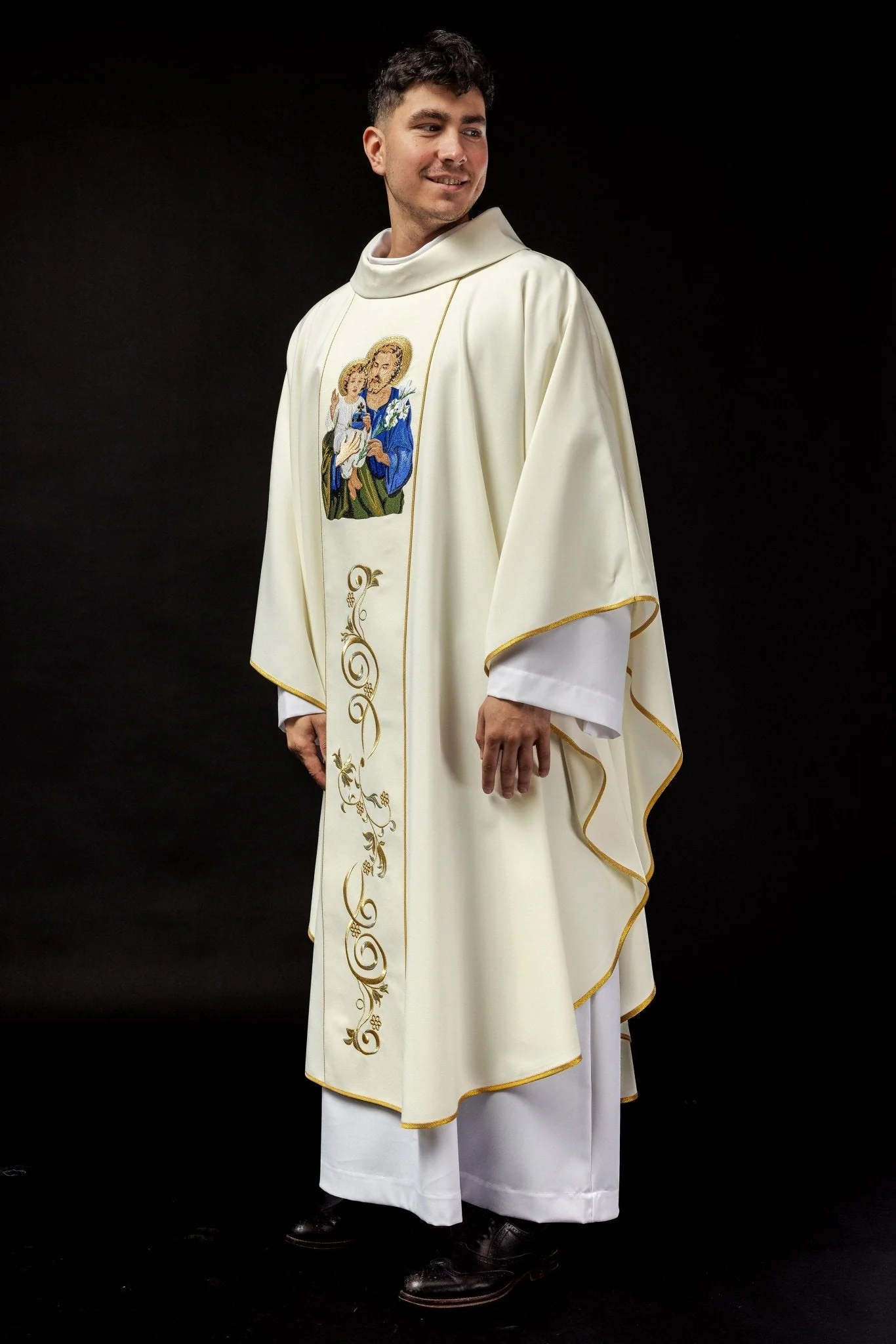 Embroidered chasuble with the image of St. Joseph - Image 7