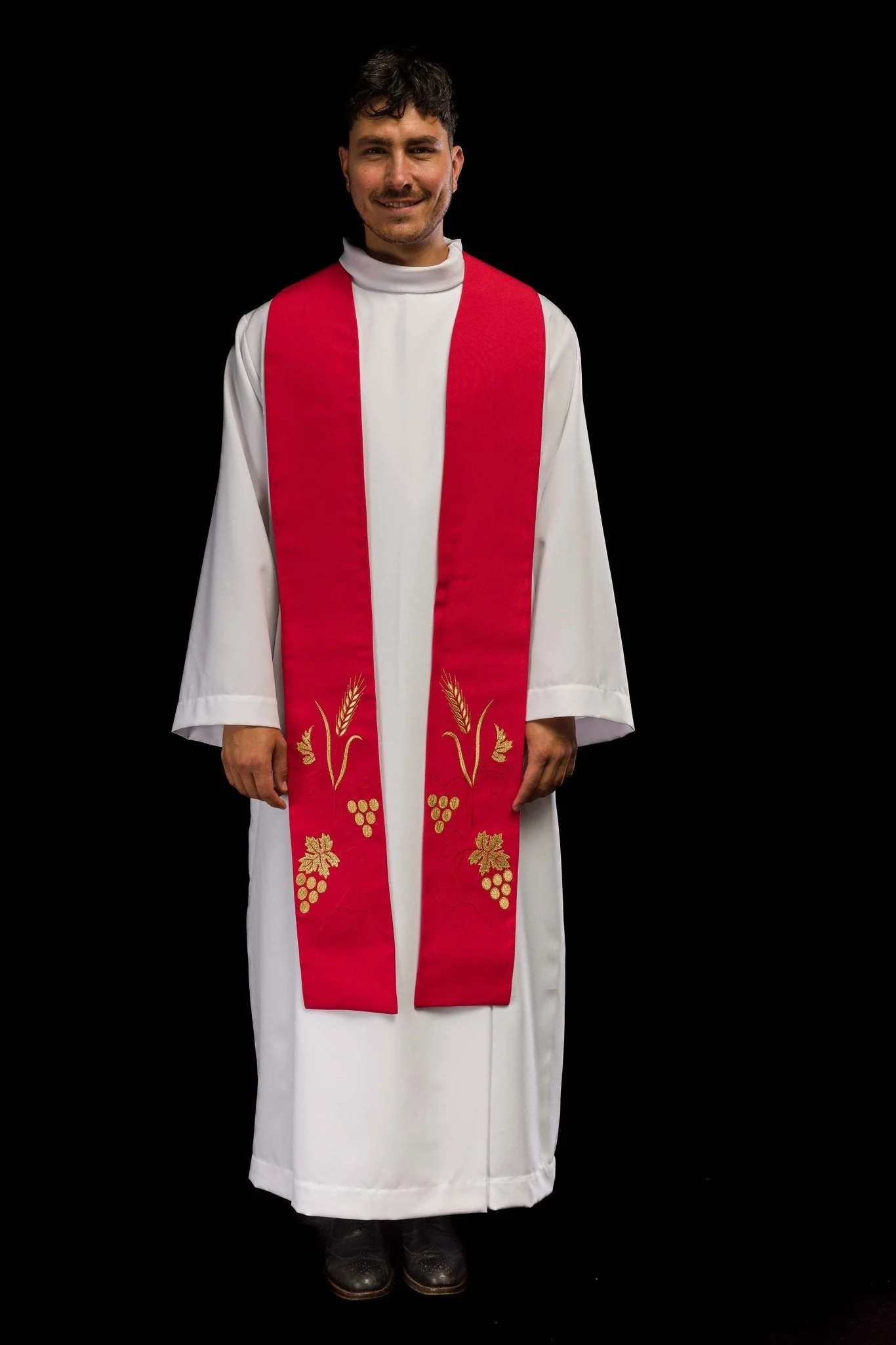 Embroidered priestly stole with grape and wheat motif in red - Image 4