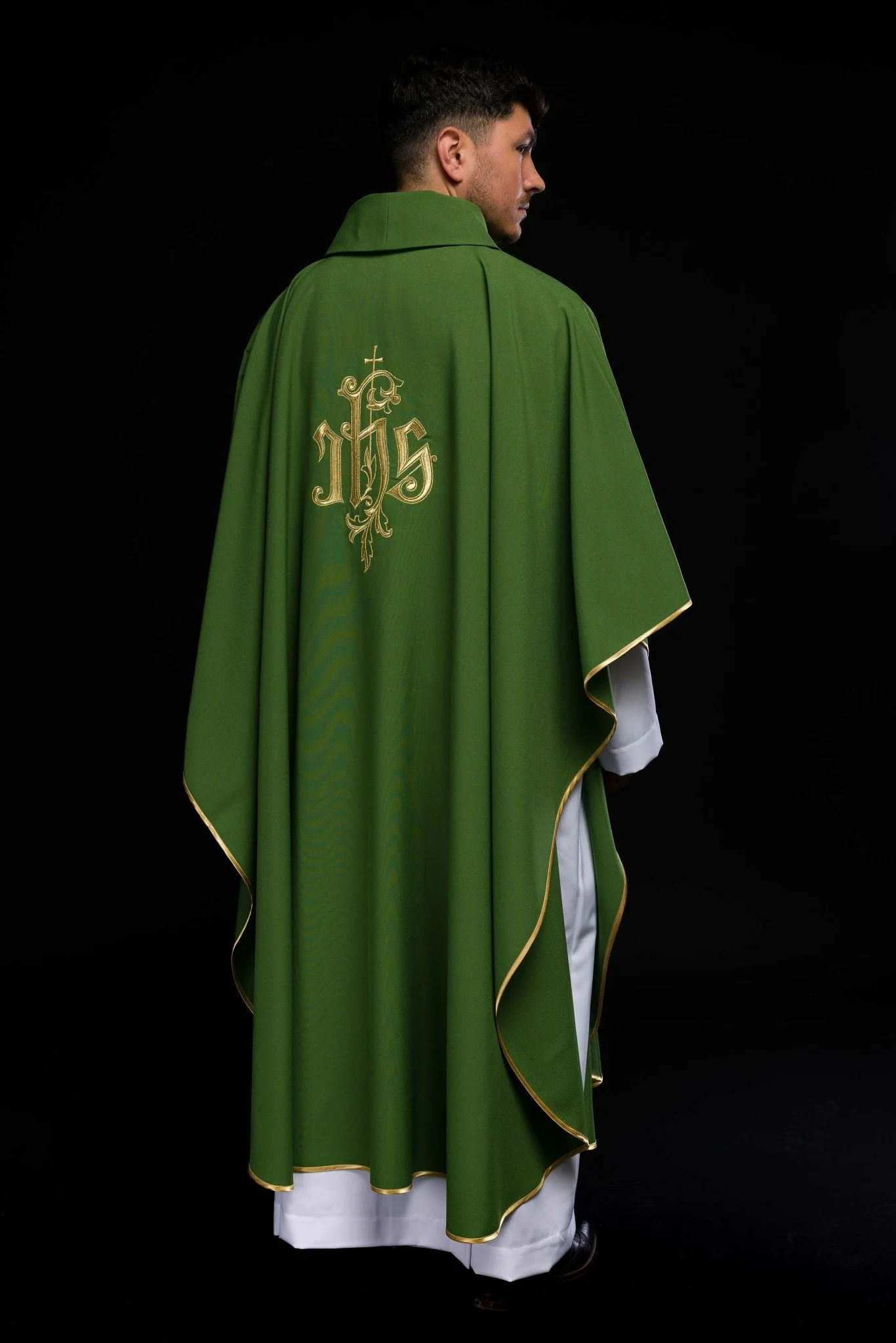 Green chasuble with classic JHS design - Image 8