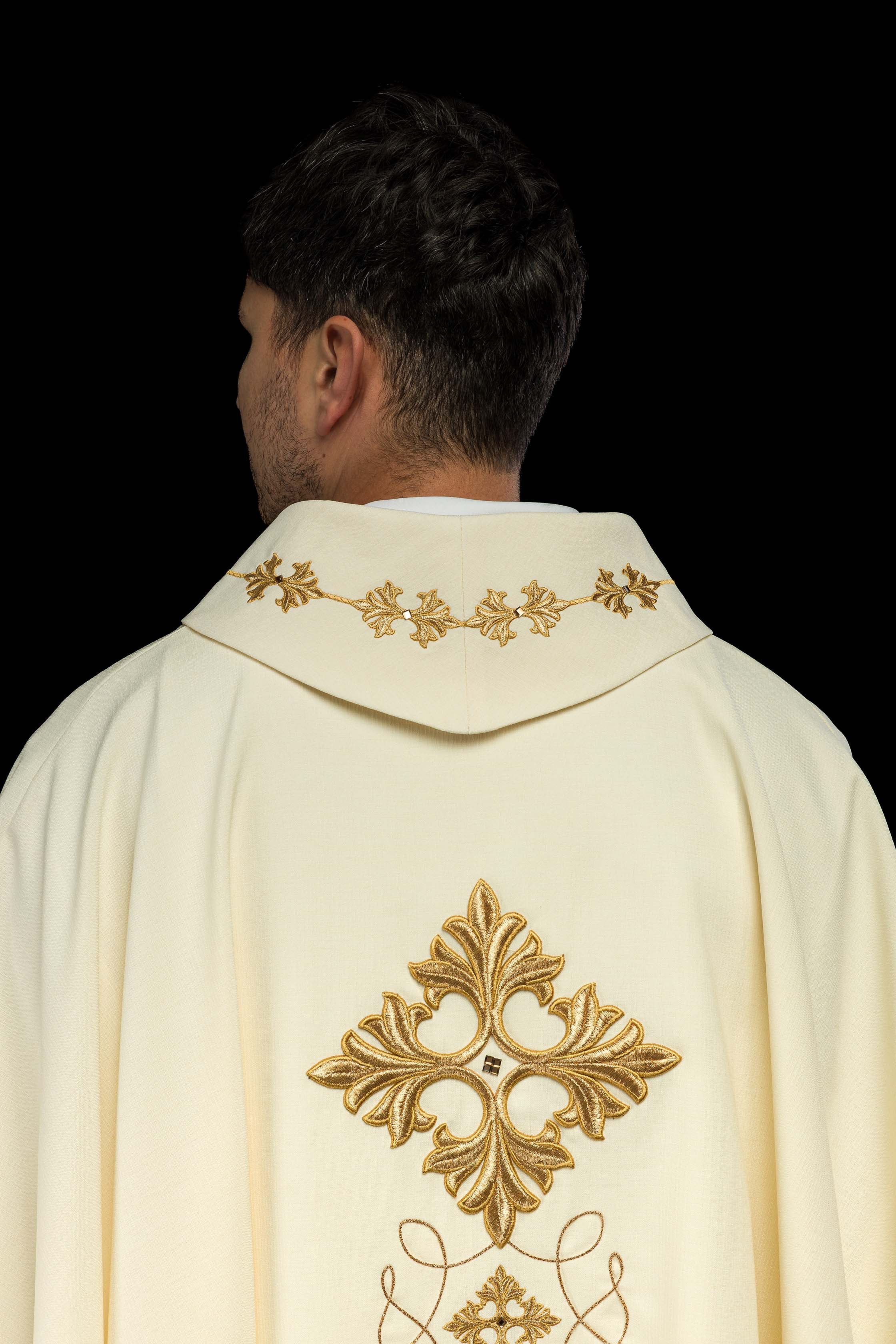 Ivory chasuble with embroidery inspired by rosary - Image 6
