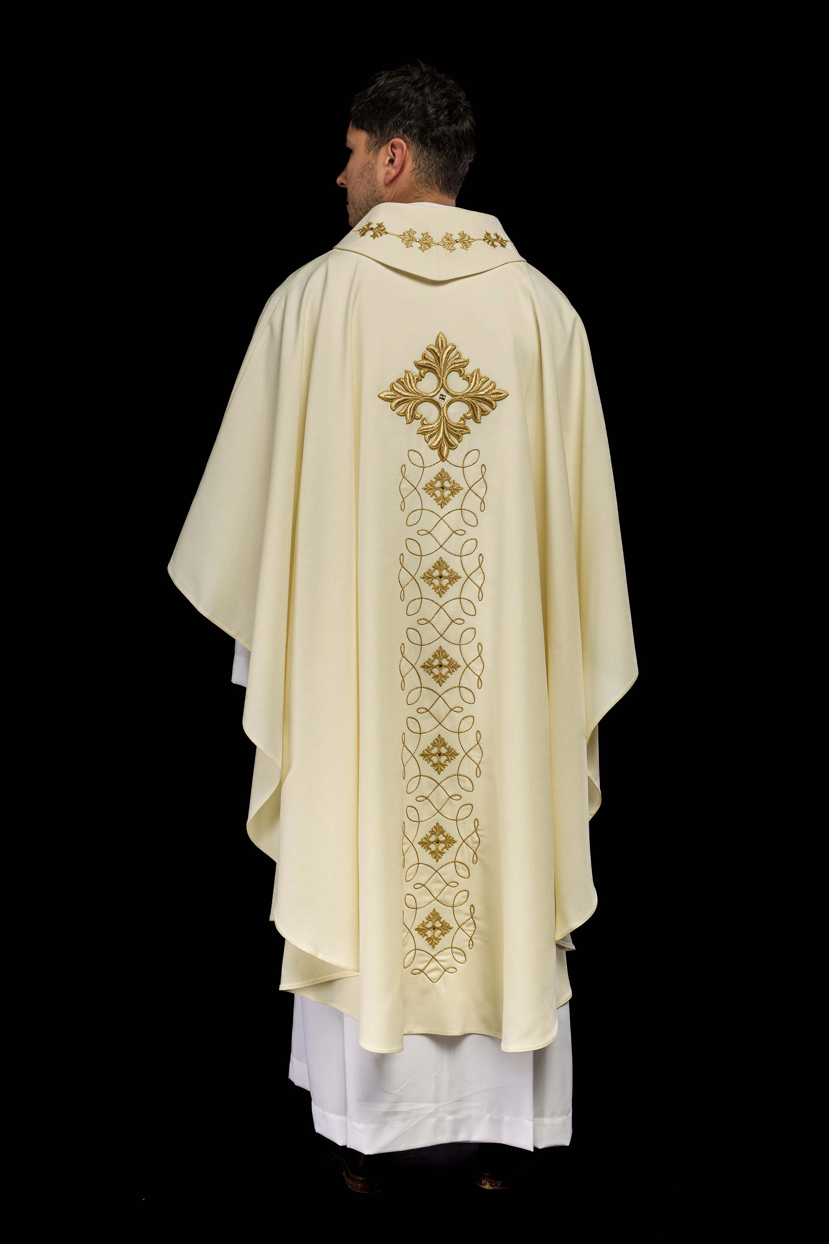Ivory chasuble with embroidery inspired by rosary - Image 7