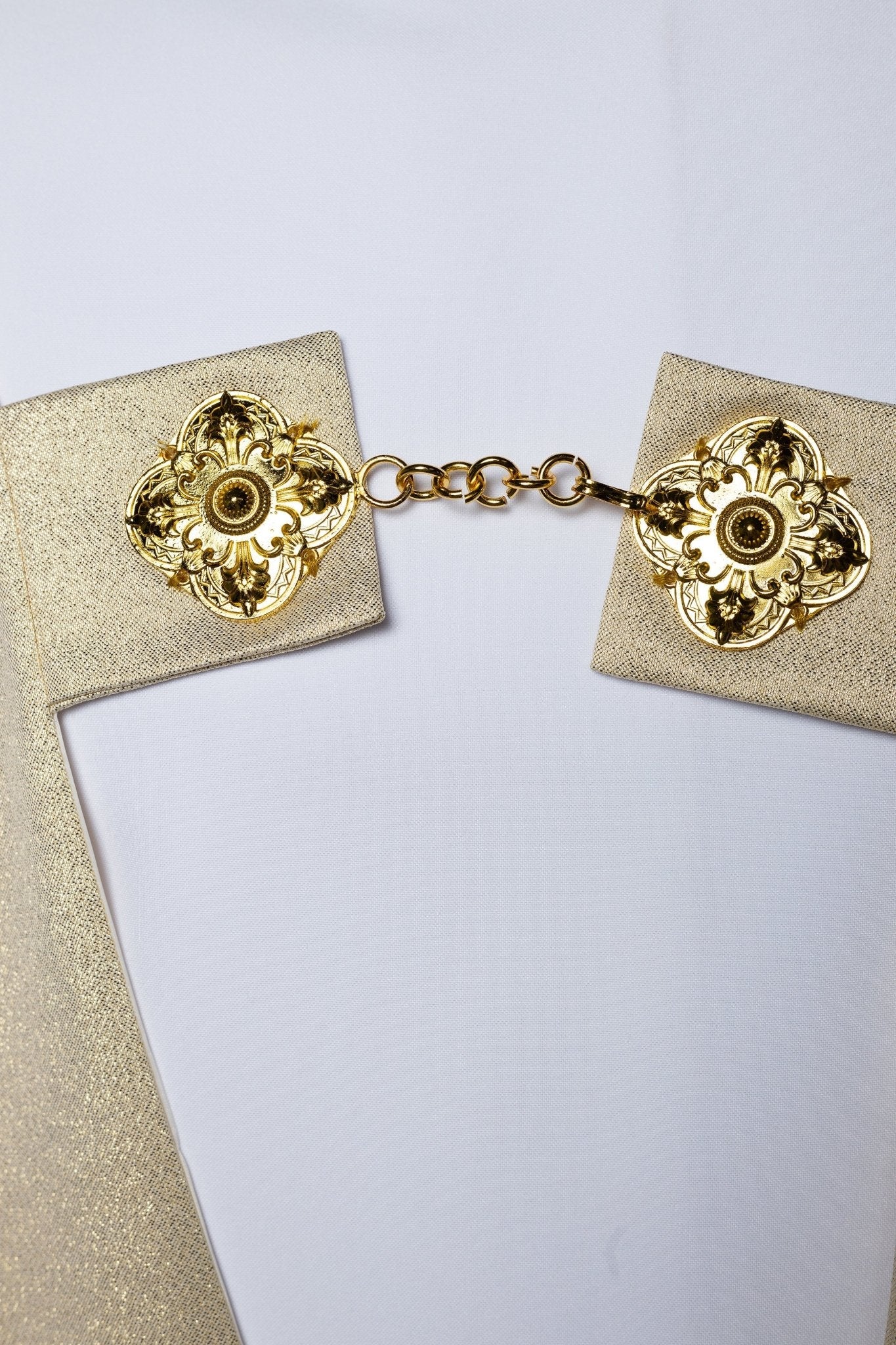 Liturgical veil with golden cross embroidery - Image 3