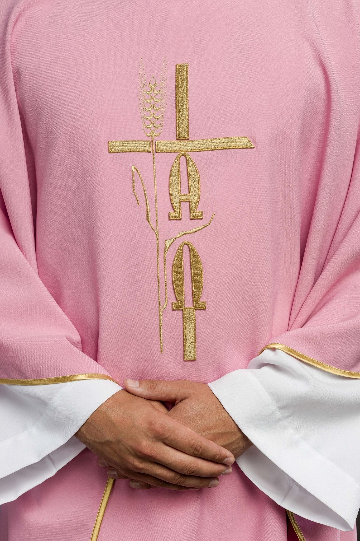 Pink chasuble with cross and alfa omega symbols - Image 3