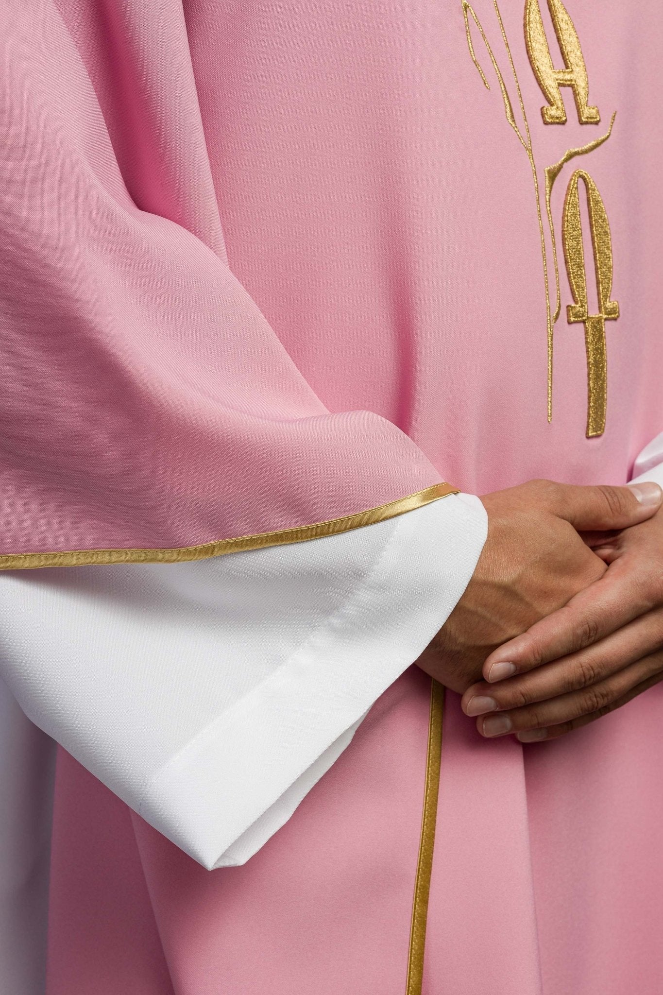 Pink chasuble with cross and alfa omega symbols - Image 4