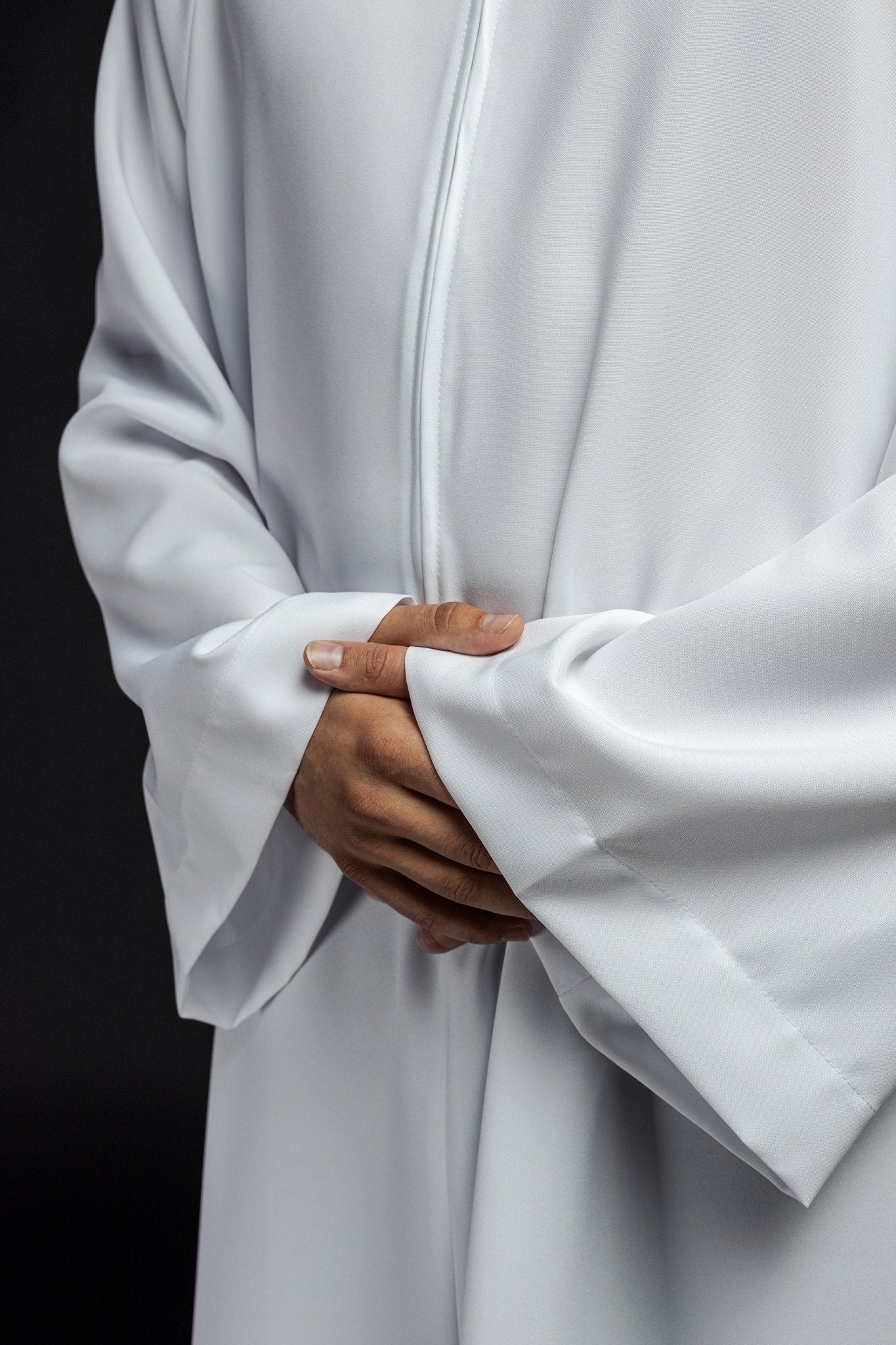 Priest alb in white with front zipper - Image 4