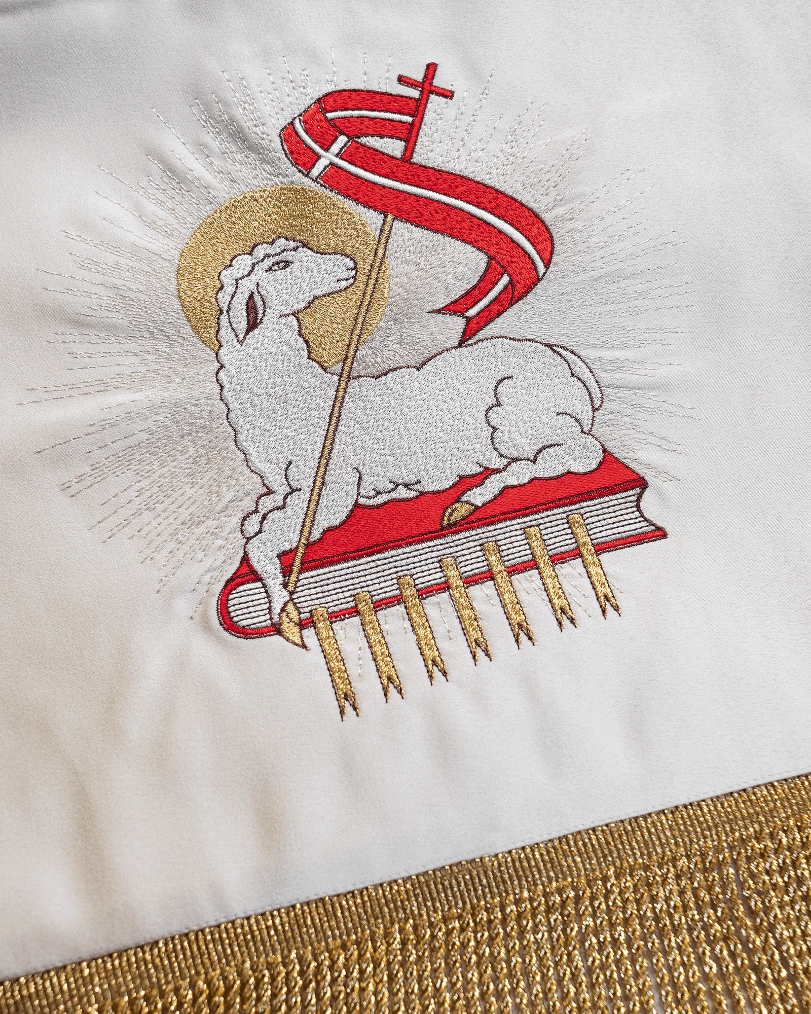 Processional canopy with modern embroidery - Image 4