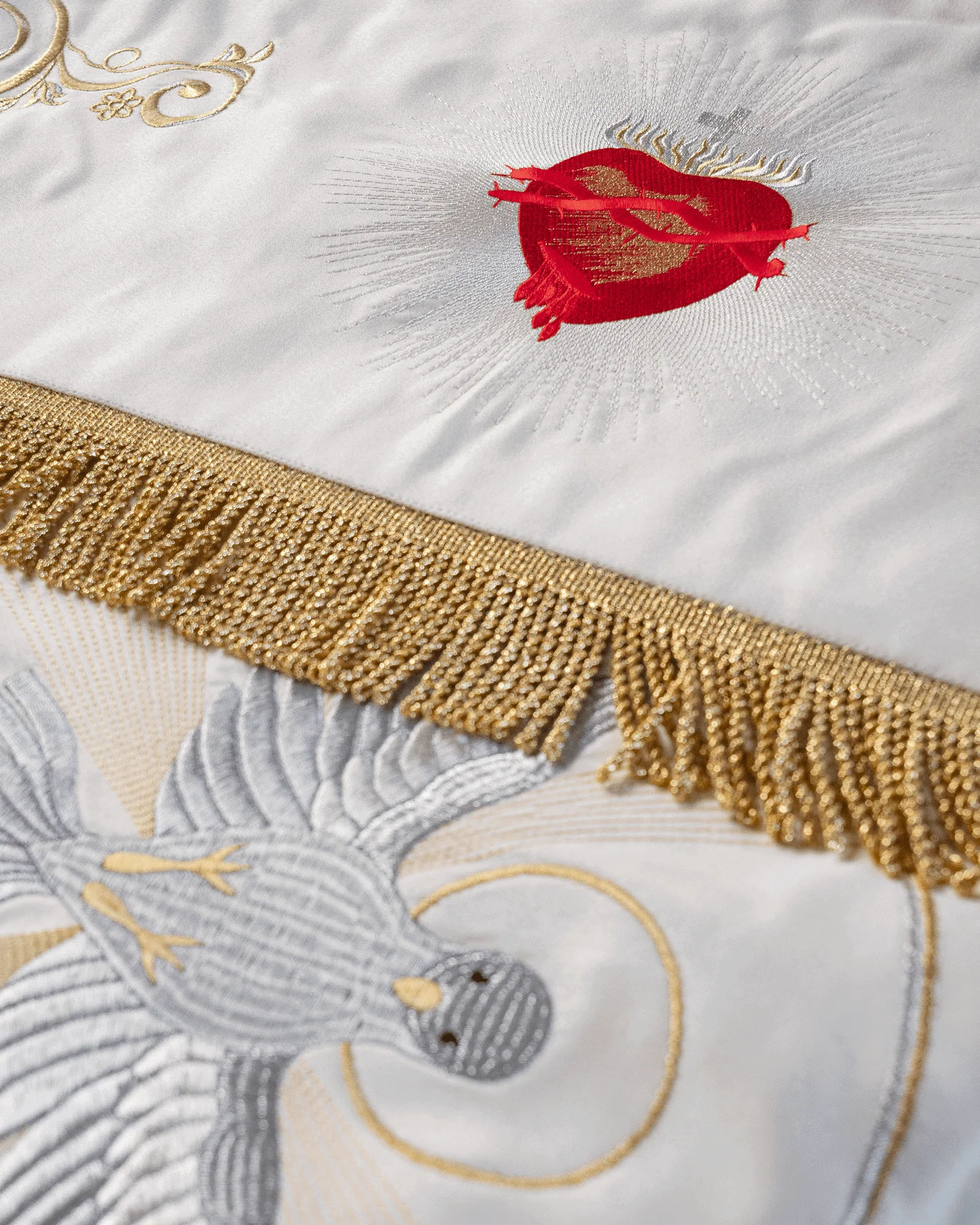 Processional canopy with modern embroidery - Image 5