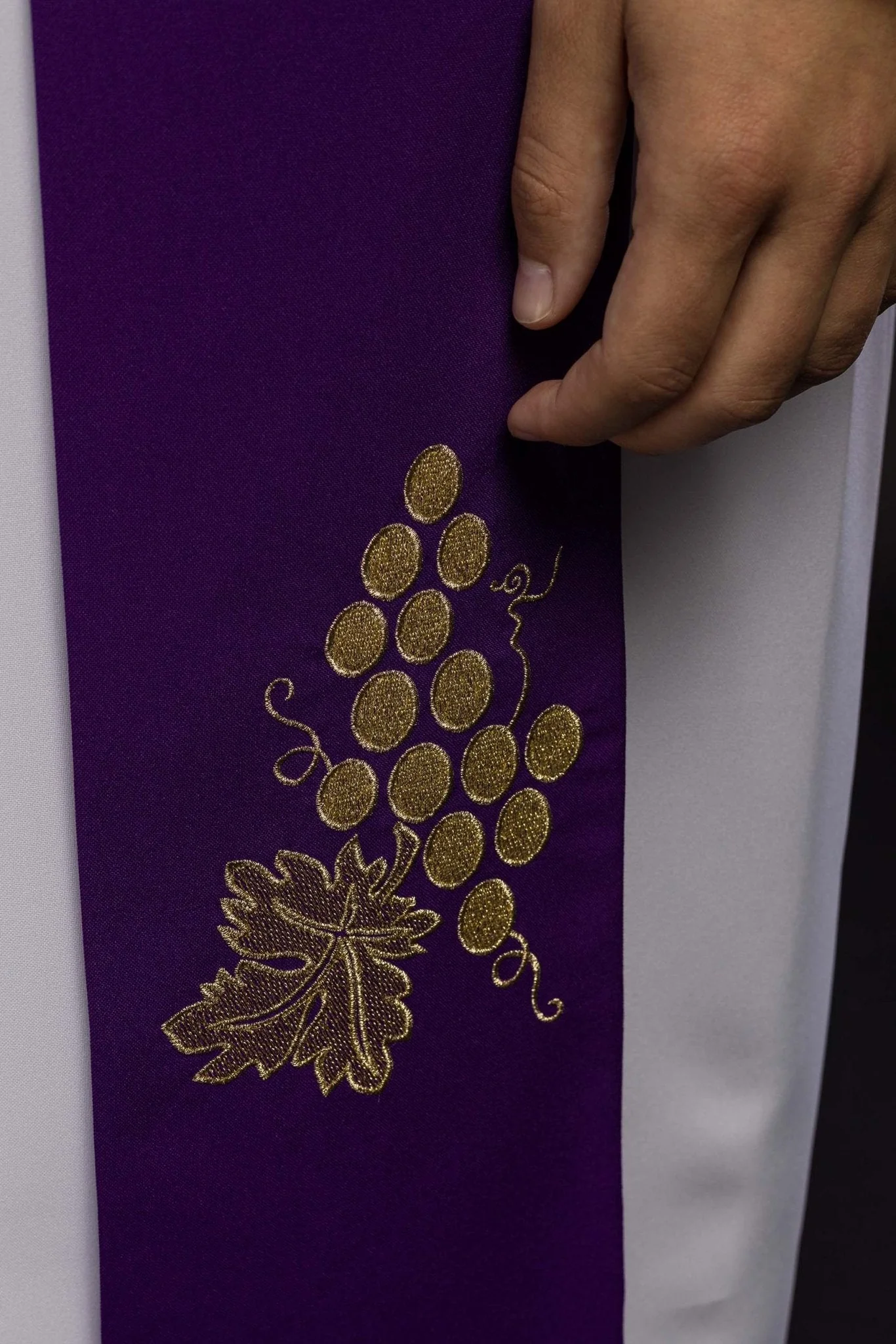 Purple priestly stole embroidered with IHS and grapes - Image 3