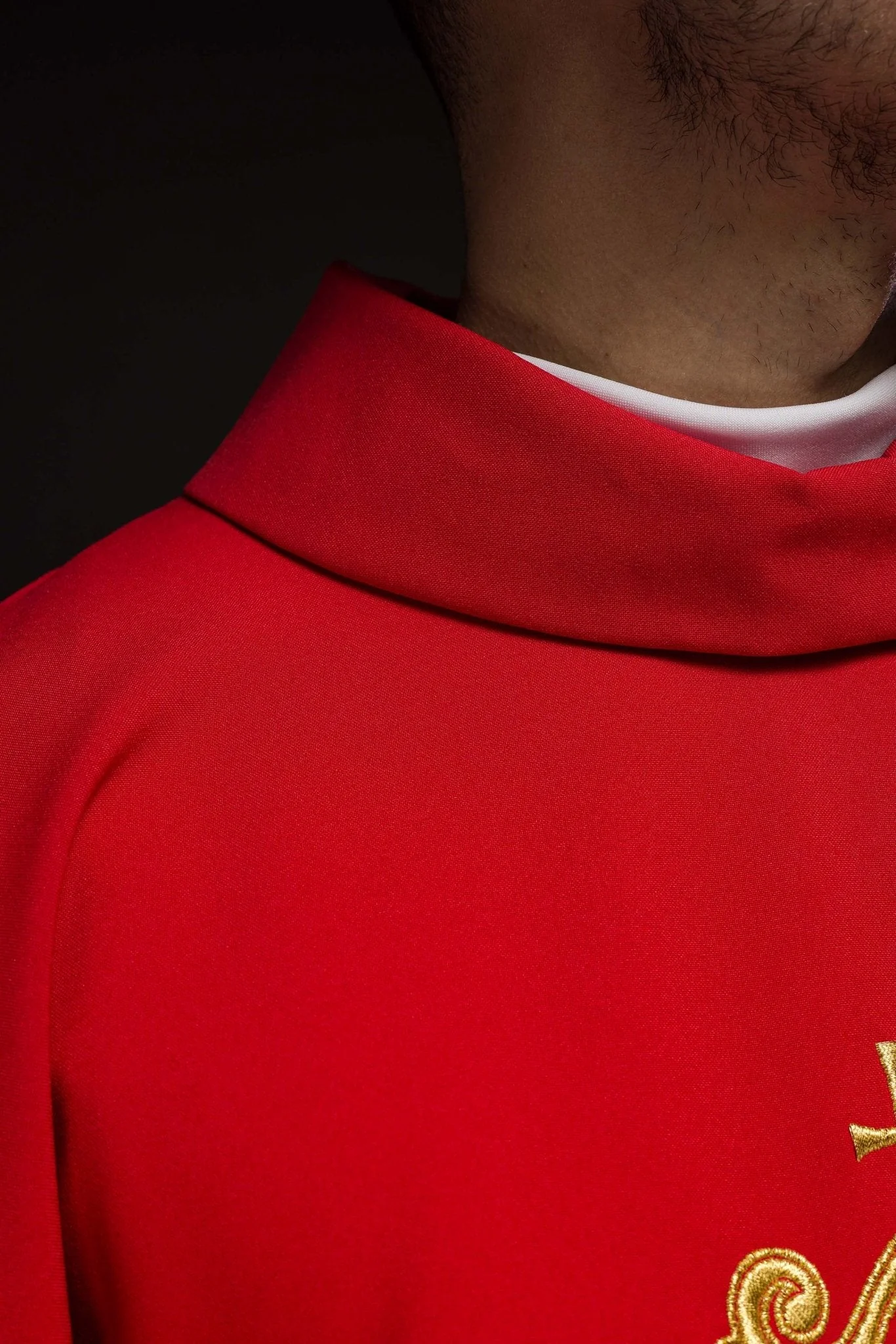 Red chasuble with classic gold JHS - Image 5