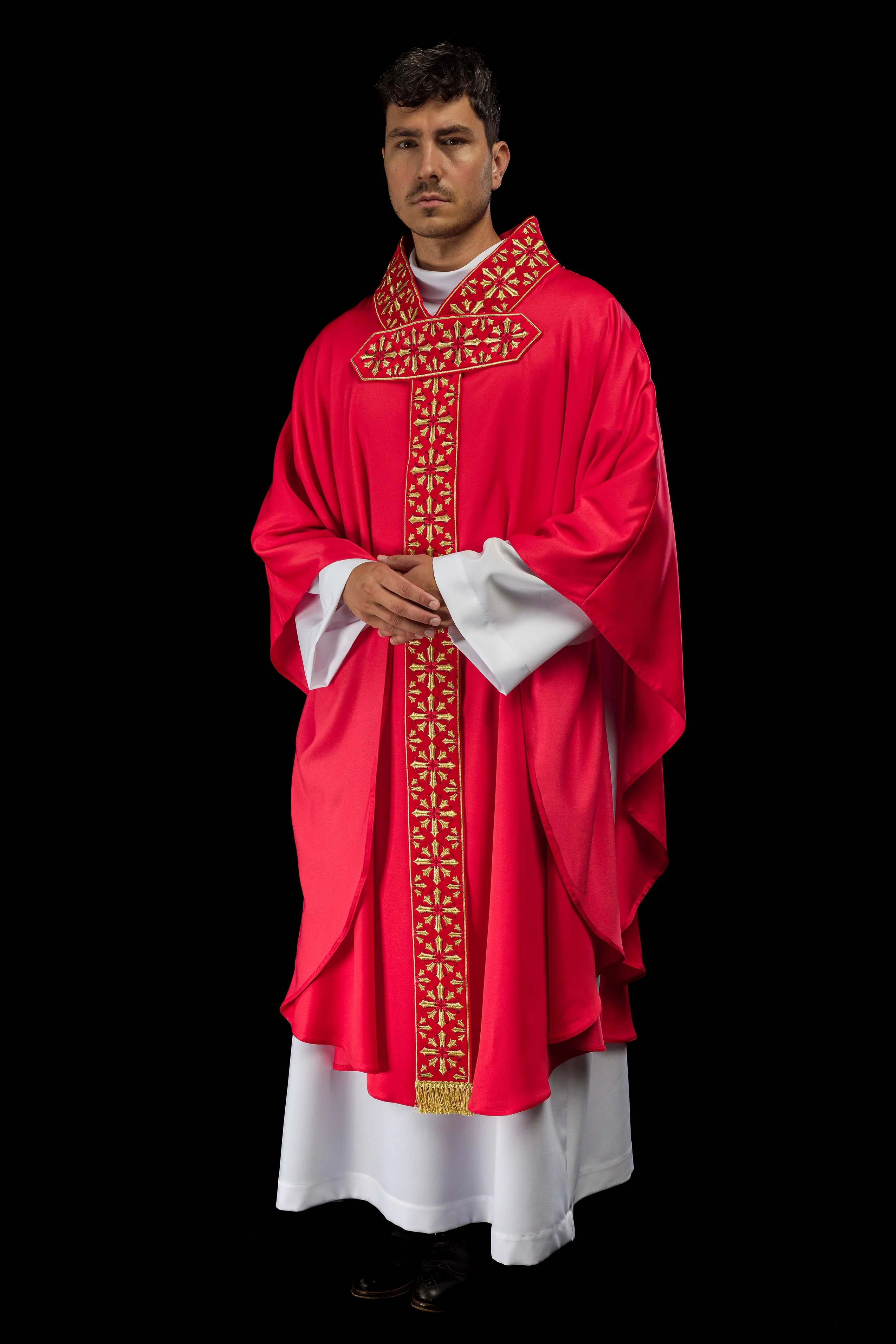 Red chasuble with cross neck and shiny embroidery - Image 8