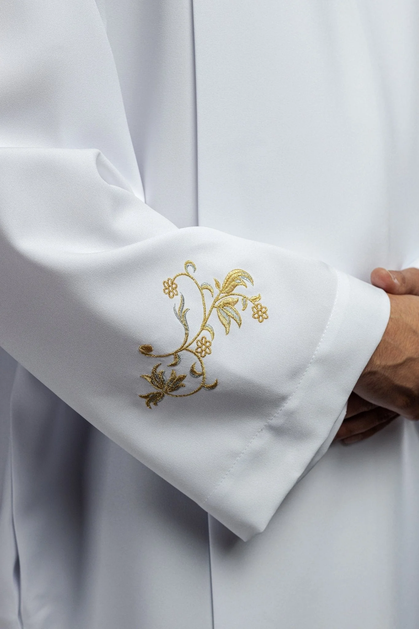 Smooth Priestly Alba with Collar - Image 3